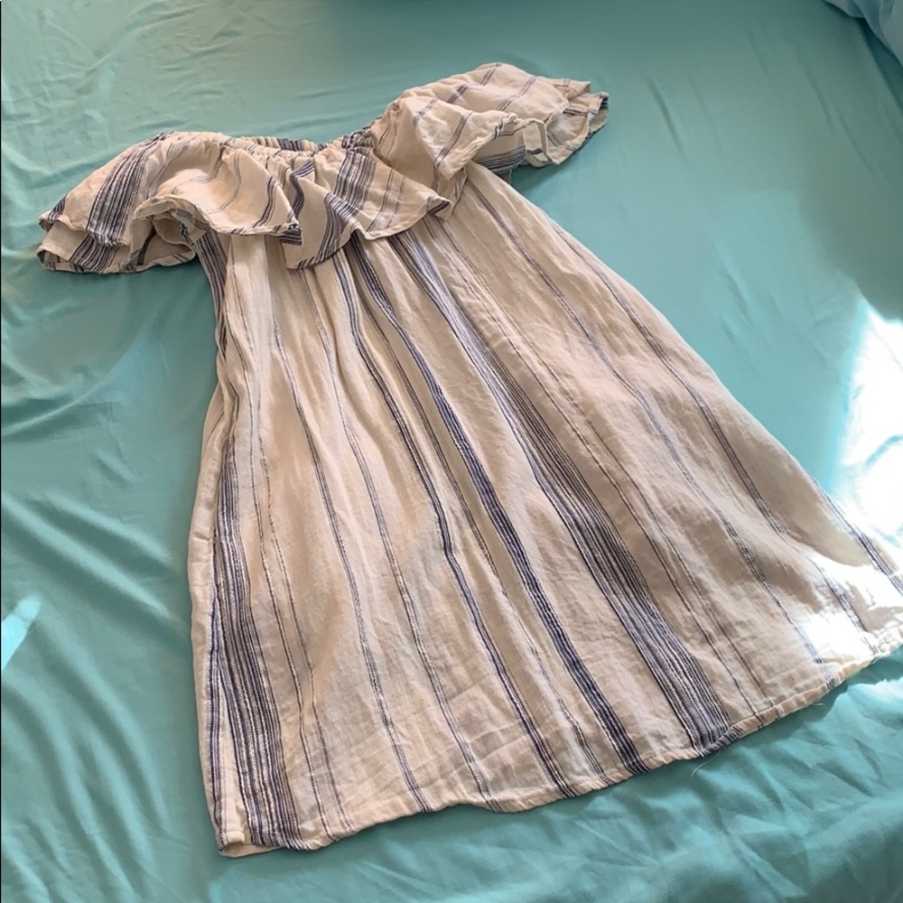 Cotton of the shoulder stripped dress